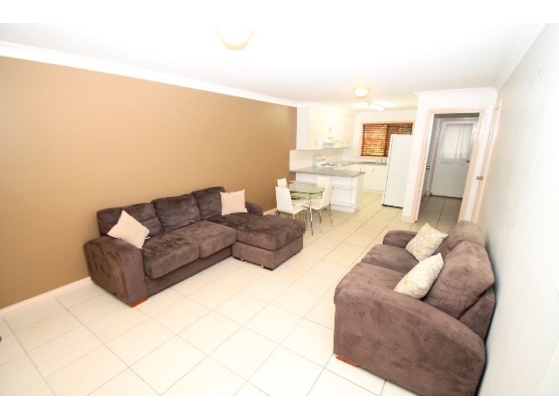 24/7 Nothling Street, New Auckland QLD 4680