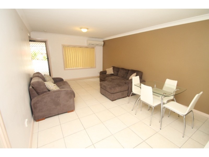 24/7 Nothling Street, New Auckland QLD 4680