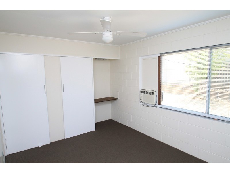 1/6 STEED STREET, West Gladstone QLD 4680