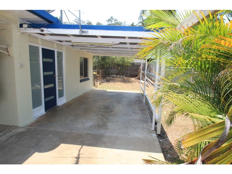 1/6 STEED STREET, West Gladstone QLD 4680