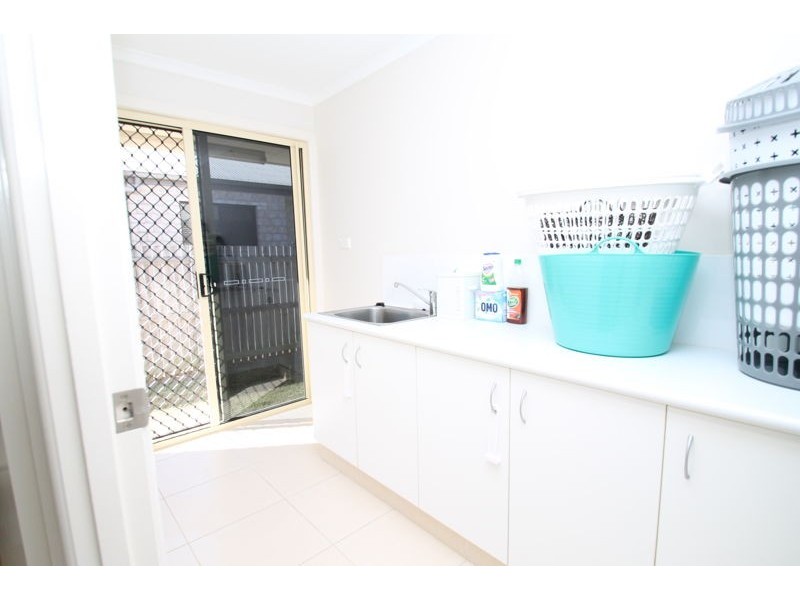 21 BEEZLEY STREET, Glen Eden QLD 4680