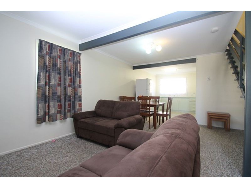 10/218 Auckland Street, Gladstone QLD 4680