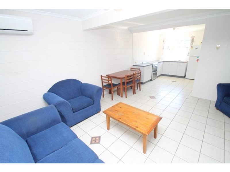 2/37 French Street, South Gladstone QLD 4680