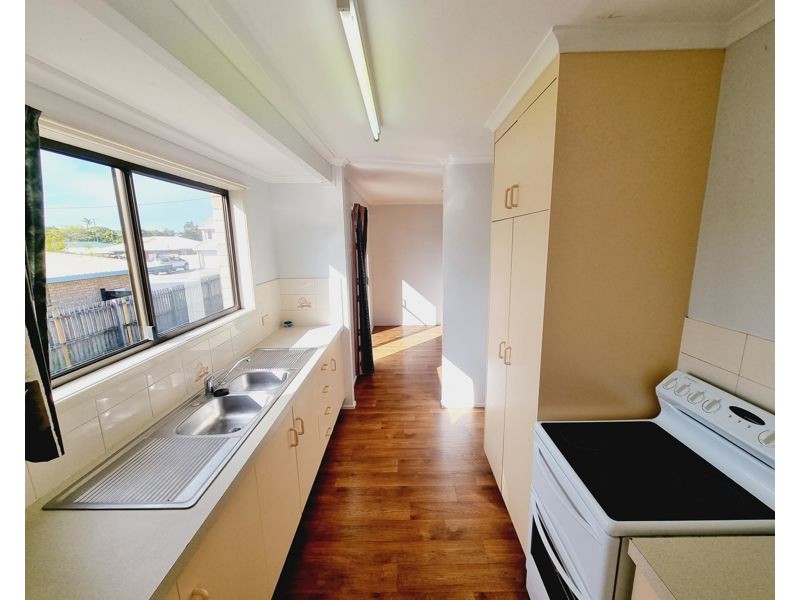 2 Valiant Court, Clinton QLD 4680