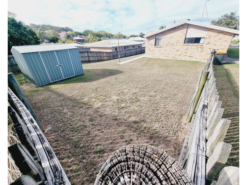 2 Valiant Court, Clinton QLD 4680