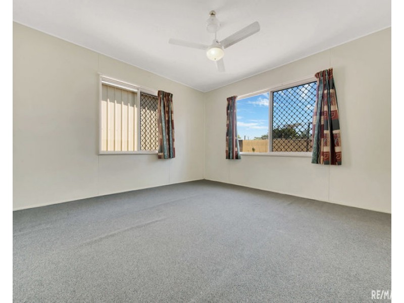 1/17 Smith Street, West Gladstone QLD 4680