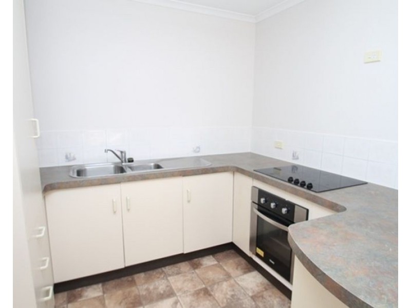2/16 Sharyn Drive, New Auckland QLD 4680