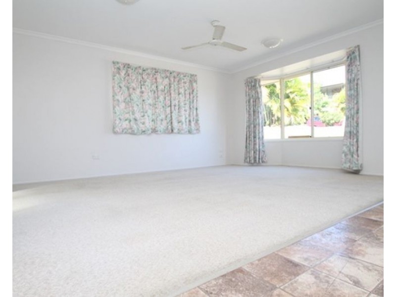 2/16 Sharyn Drive, New Auckland QLD 4680