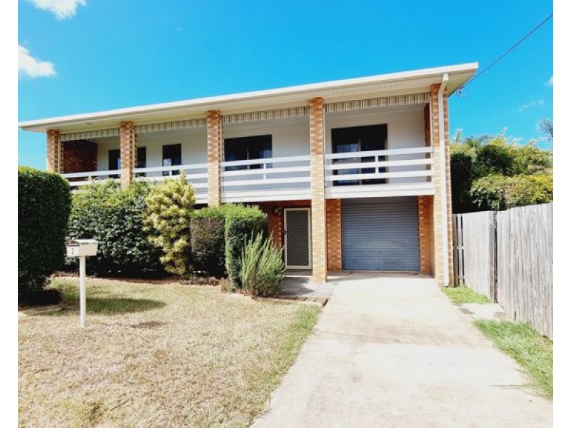 3 Moruya Street, Clinton QLD 4680