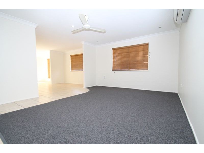 12 Karamea Close, Clinton QLD 4680