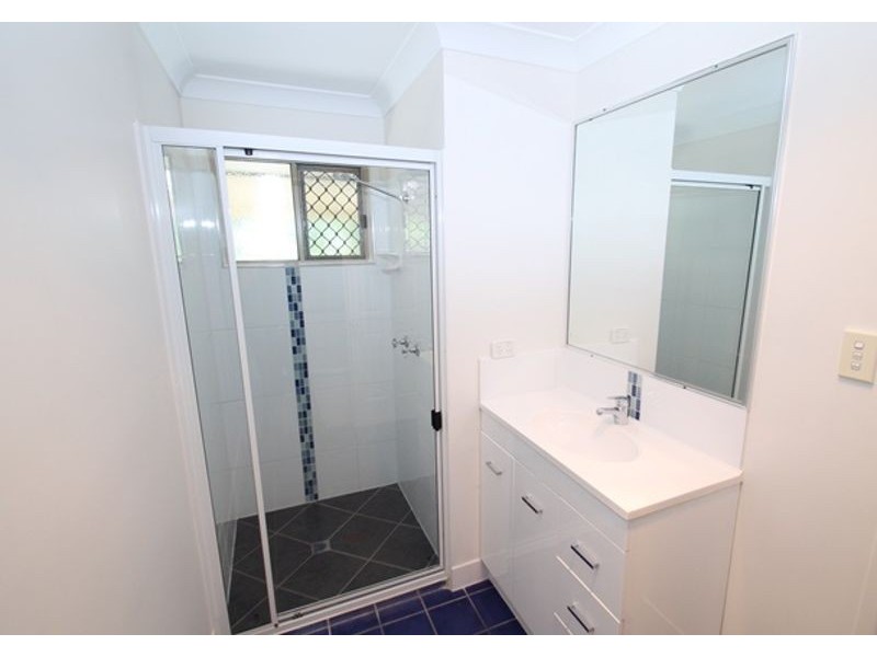 12 Karamea Close, Clinton QLD 4680
