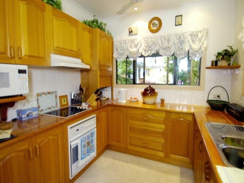 1A The Esplanade, Barney Point QLD 4680