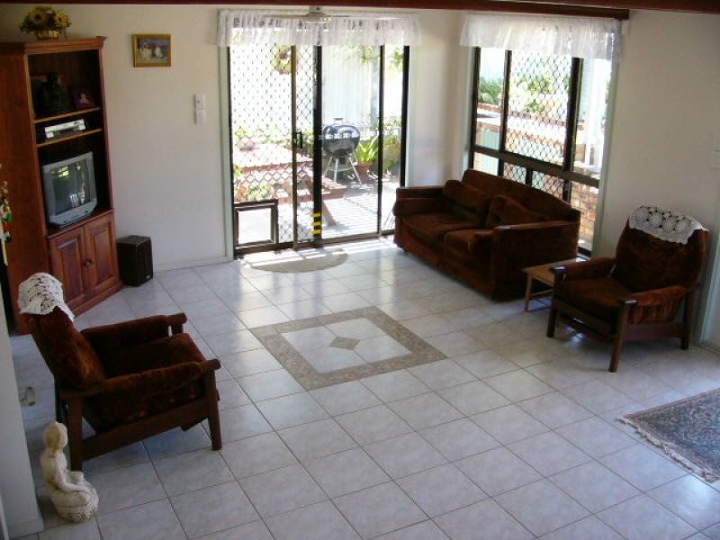 1A The Esplanade, Barney Point QLD 4680