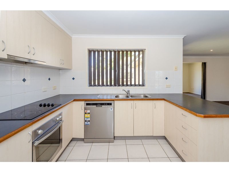 34 Skyline Drive, New Auckland QLD 4680