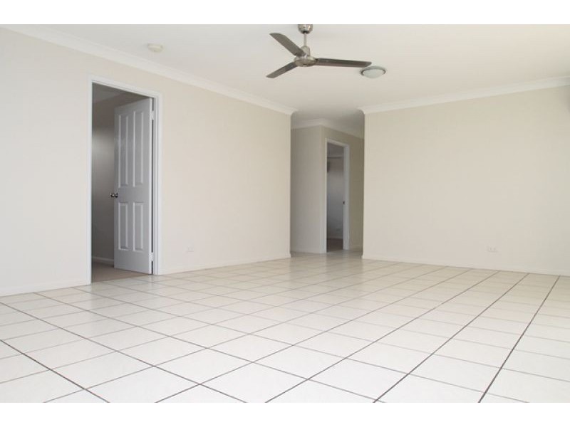 52 Col Brown Avenue, Clinton QLD 4680