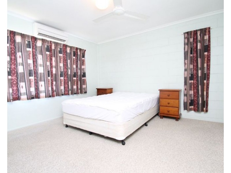 2/17 Smith Street, West Gladstone QLD 4680