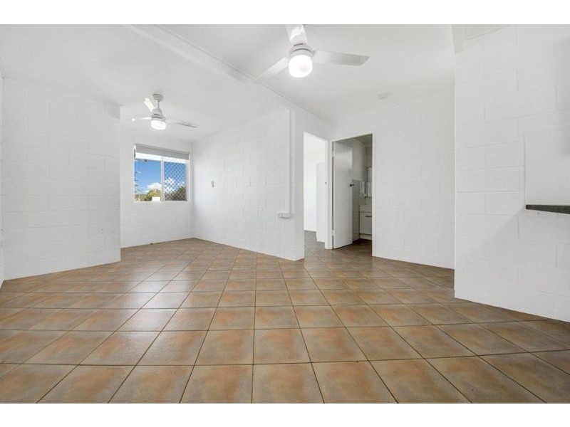 2/17 Ballantine Street, Clinton QLD 4680