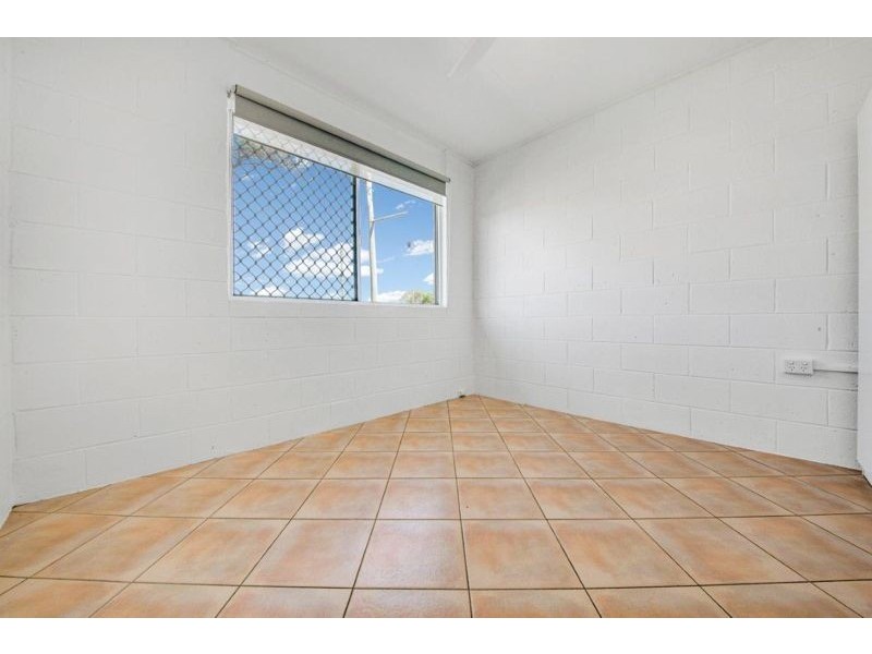 2/17 Ballantine Street, Clinton QLD 4680