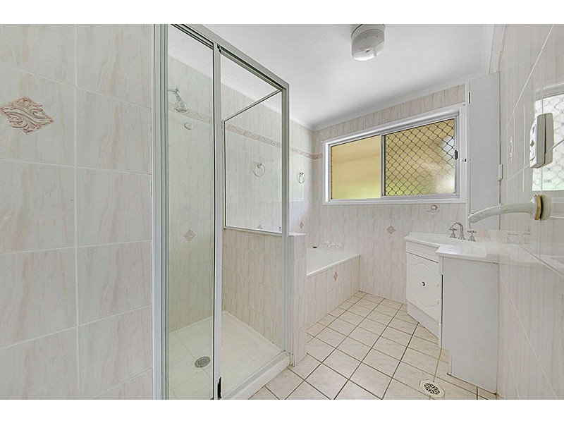 4 Apollo Drive, Clinton QLD 4680