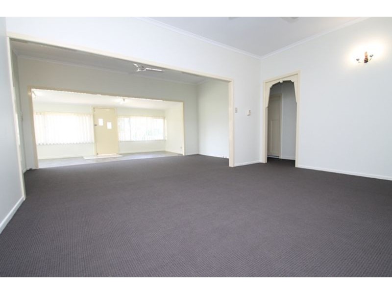 43 Barney Street, Barney Point QLD 4680