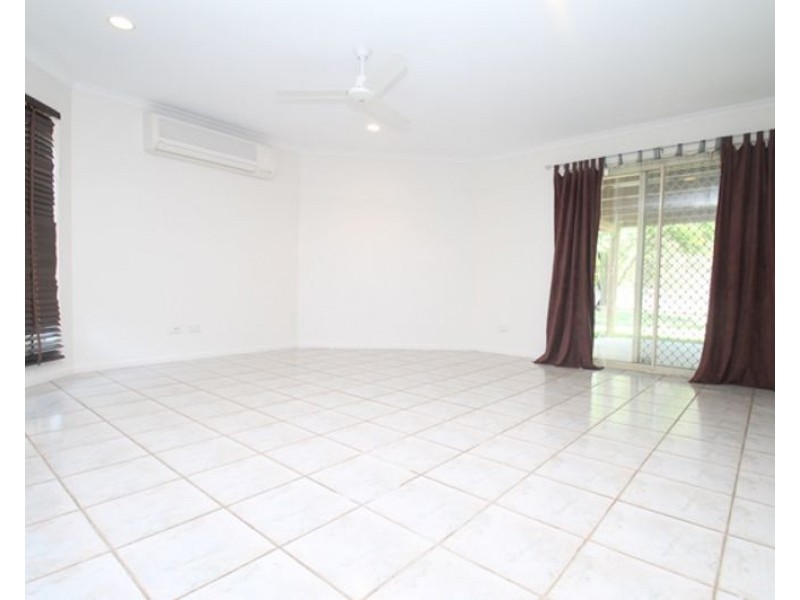 30 Clarance Drive, New Auckland QLD 4680