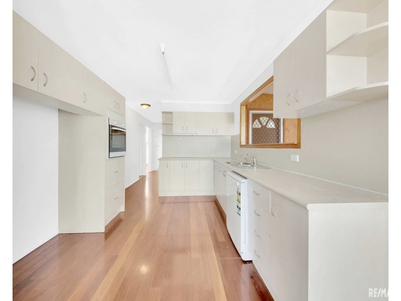 15 Campbell Street, Clinton QLD 4680