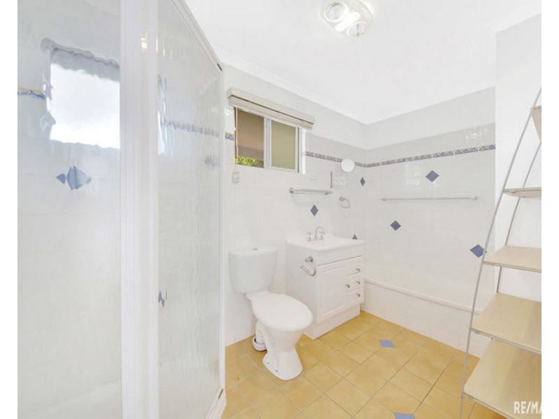 15 Campbell Street, Clinton QLD 4680