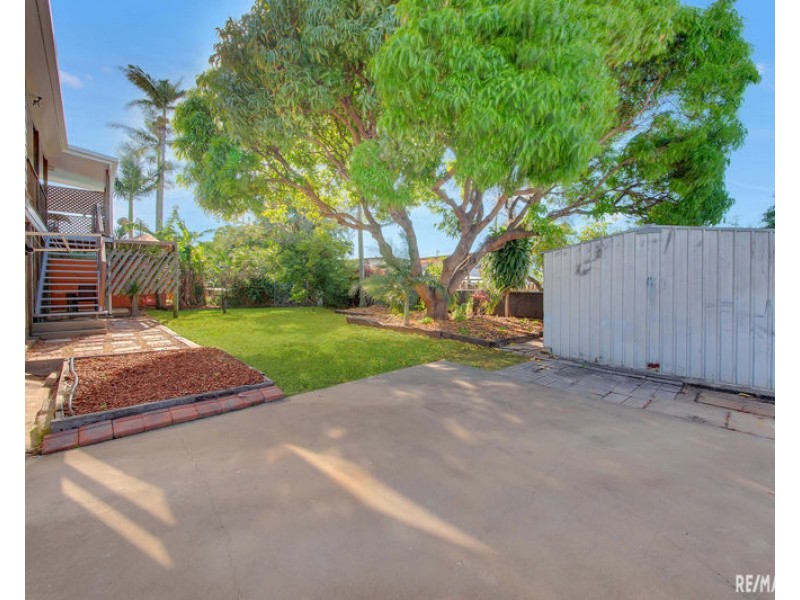 15 Campbell Street, Clinton QLD 4680