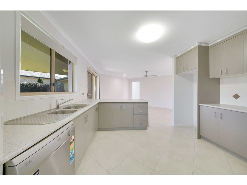 36 Skyline Drive, New Auckland QLD 4680