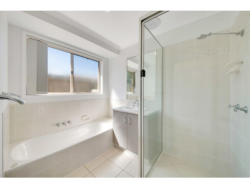 36 Skyline Drive, New Auckland QLD 4680