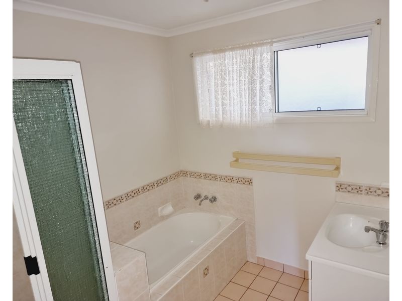 15 Hay Court, South Gladstone QLD 4680