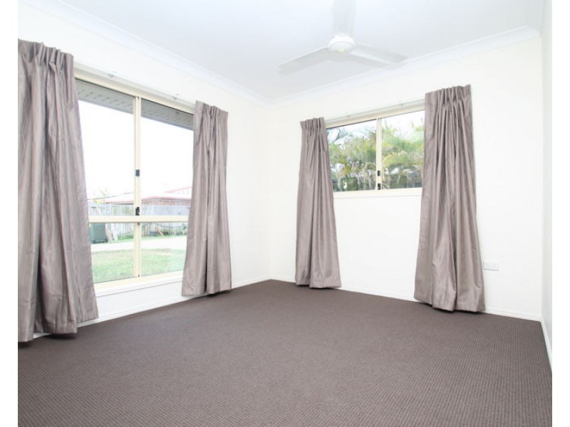 1/24 Beak Street, New Auckland QLD 4680