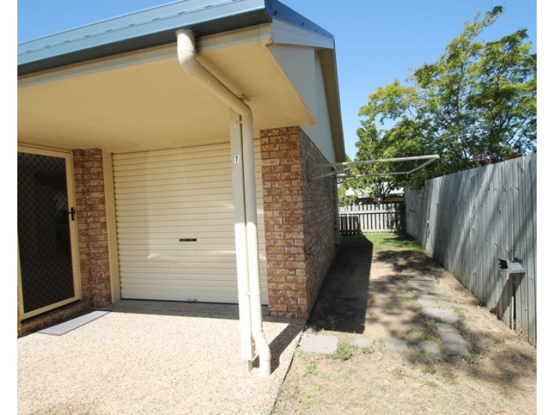 1/24 Beak Street, New Auckland QLD 4680