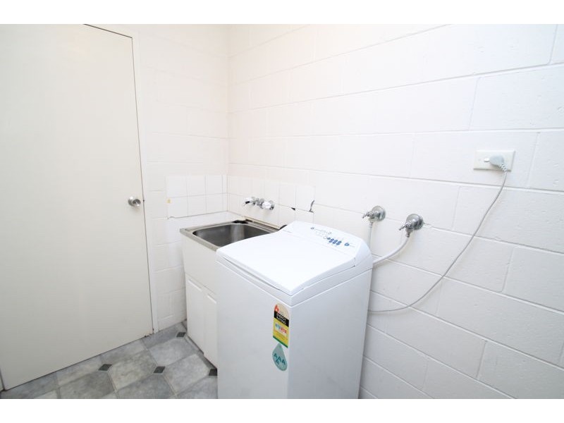 3/37 J Hickey Avenue, Clinton QLD 4680