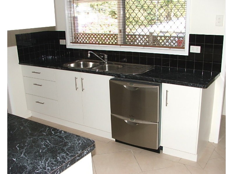 23 Herbertson Street, West Gladstone QLD 4680