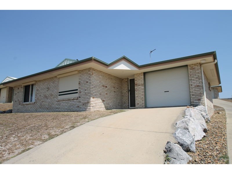 1/63 Penda Avenue, New Auckland QLD 4680