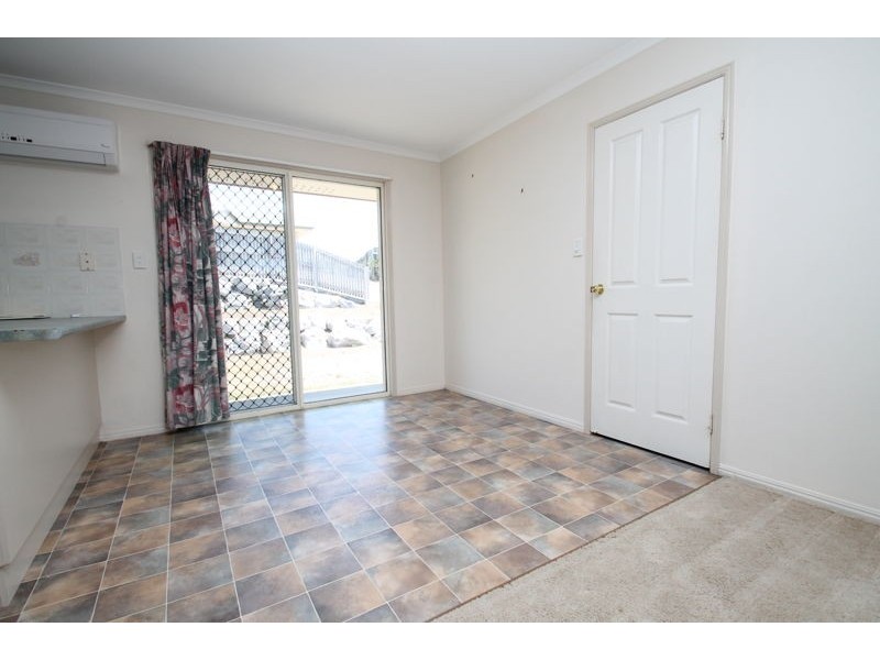 1/63 Penda Avenue, New Auckland QLD 4680