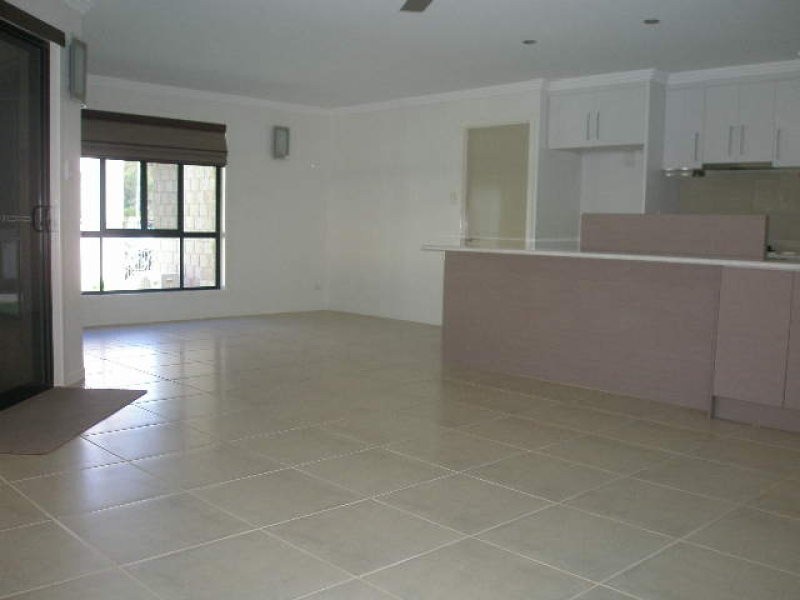 4 Lauren Court, South Gladstone QLD 4680