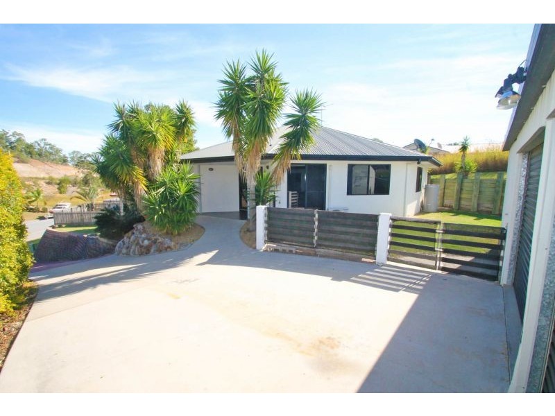 48 Carinya Drive, Clinton QLD 4680