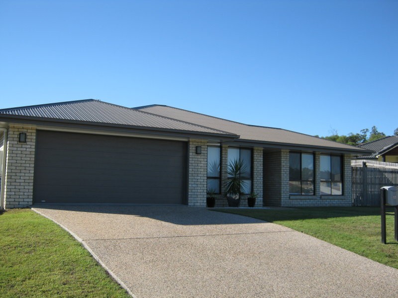 13 Linhow Crescent, Clinton QLD 4680