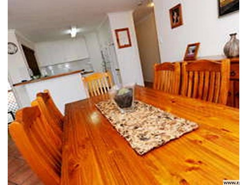 21 Saturn Crescent, Telina QLD 4680