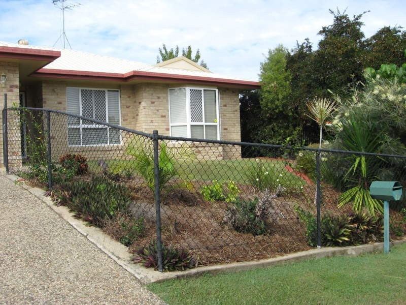 4 Cania Way, Clinton QLD 4680