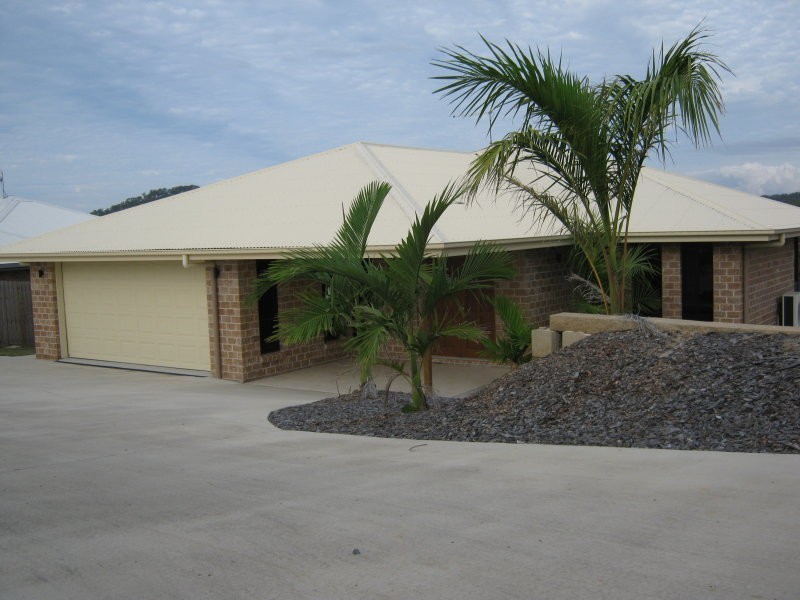 33 Koowin Drive, Kirkwood QLD 4680