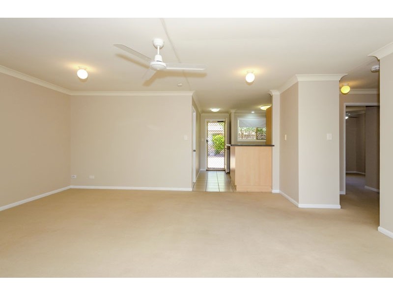 2/23 Shaw Street, New Auckland QLD 4680