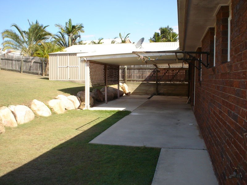 6 Resolute Street, Clinton QLD 4680