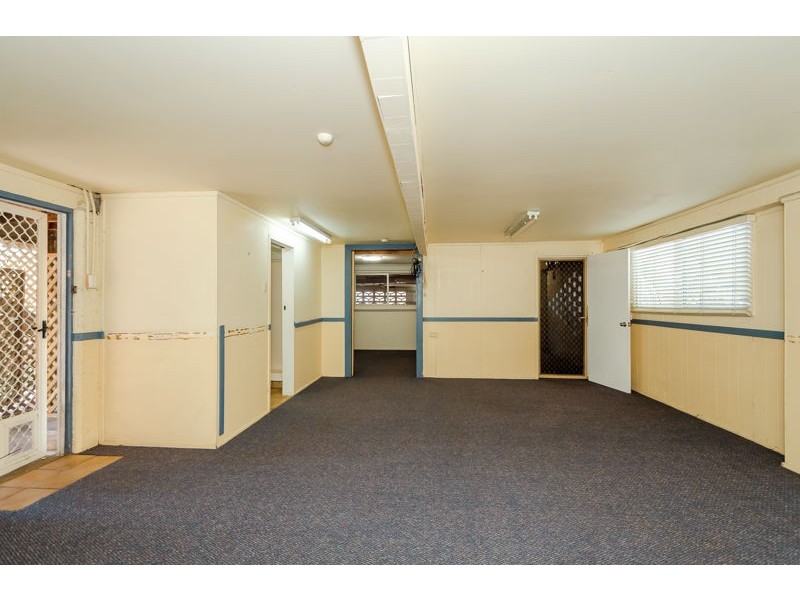 15 Campbell Street, Clinton QLD 4680