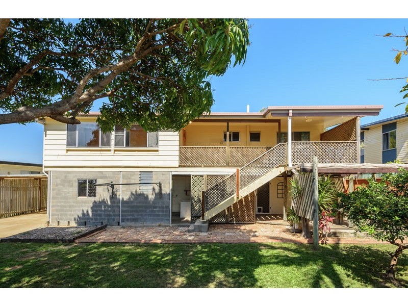 15 Campbell Street, Clinton QLD 4680