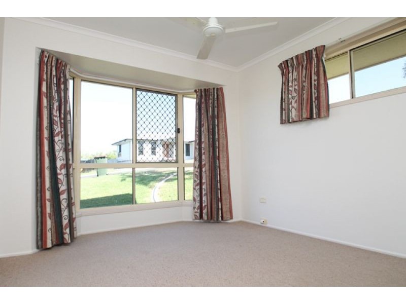 6A Kerry Court, New Auckland QLD 4680
