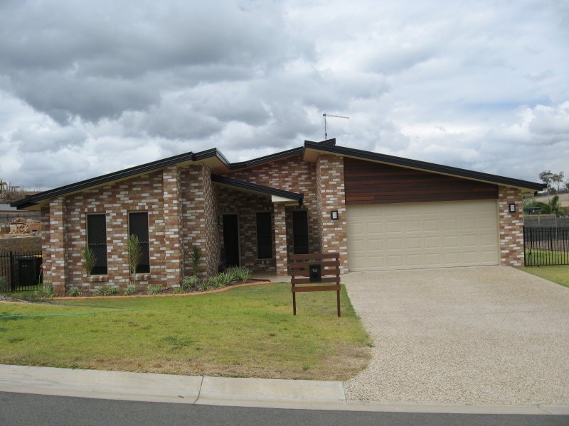 14 Clarendon Street, Clinton QLD 4680