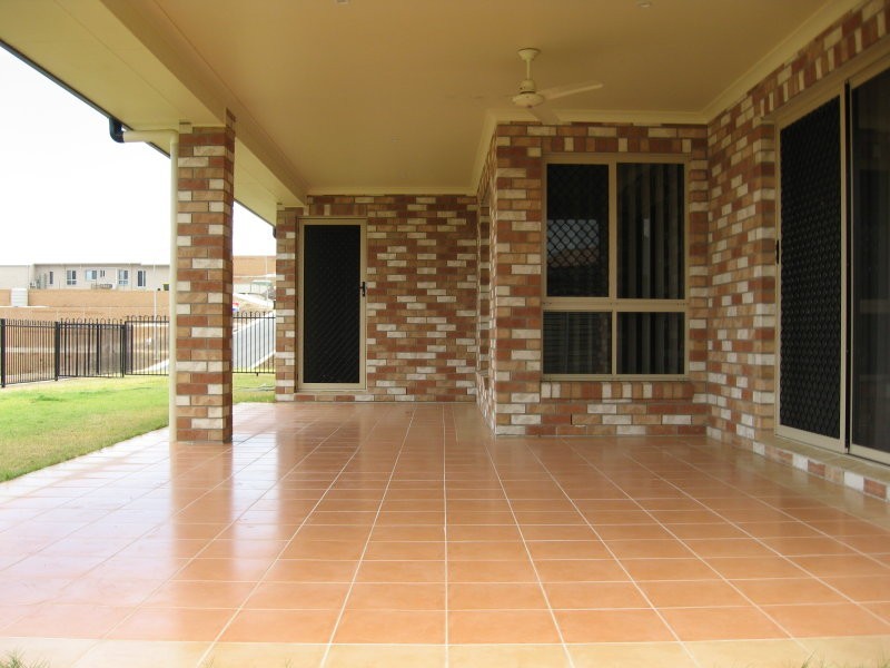 14 Clarendon Street, Clinton QLD 4680